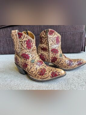 Price is firm- Old Gringo 8 B Tooled Western Cowboy Boots Zip Ankle Booties